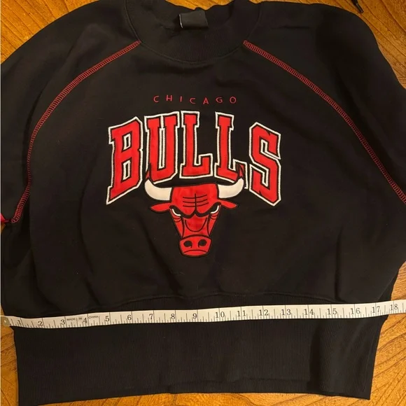 Chicago Bulls cropped Sweatshirt - Picture 4 of 5